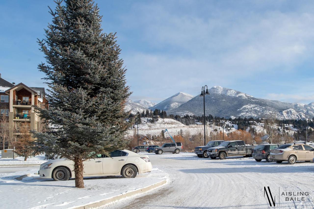 Rustic Modern 2 Bed 2 Bath With Lakeview Pool And Hot Tub Invermere Εξωτερικό φωτογραφία