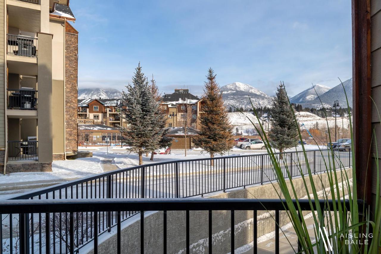 Rustic Modern 2 Bed 2 Bath With Lakeview Pool And Hot Tub Invermere Εξωτερικό φωτογραφία