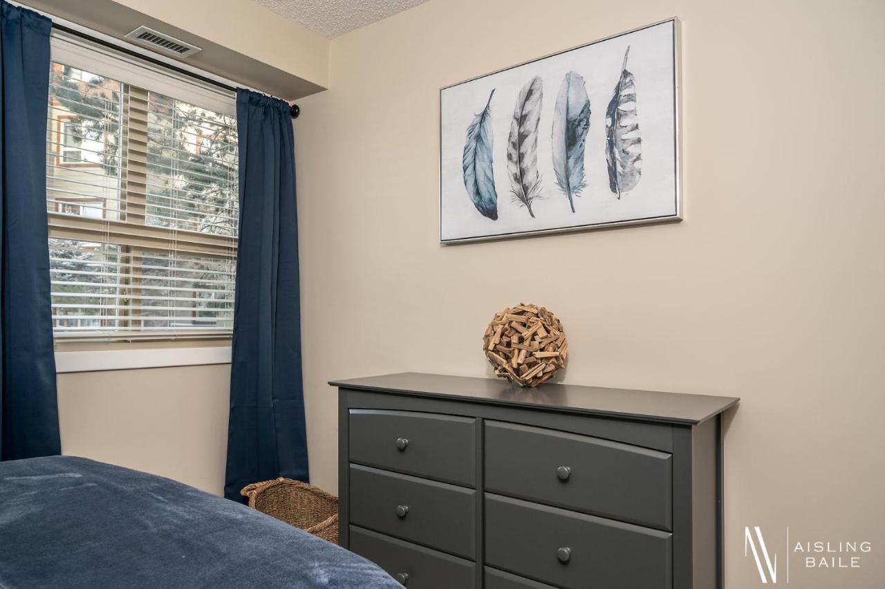Rustic Modern 2 Bed 2 Bath With Lakeview Pool And Hot Tub Invermere Εξωτερικό φωτογραφία