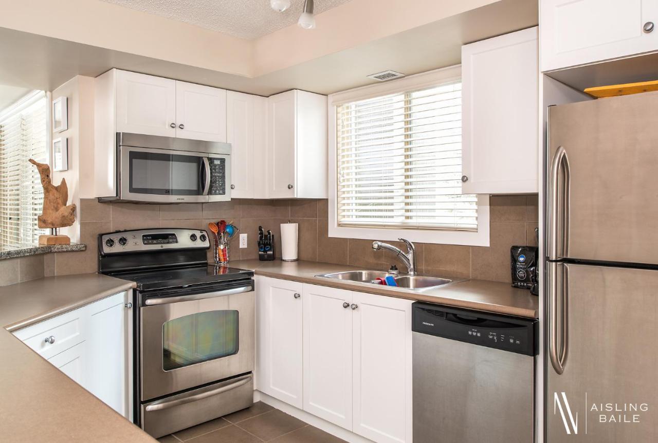 Rustic Modern 2 Bed 2 Bath With Lakeview Pool And Hot Tub Invermere Εξωτερικό φωτογραφία