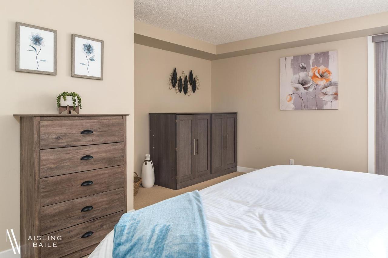 Rustic Modern 2 Bed 2 Bath With Lakeview Pool And Hot Tub Invermere Εξωτερικό φωτογραφία